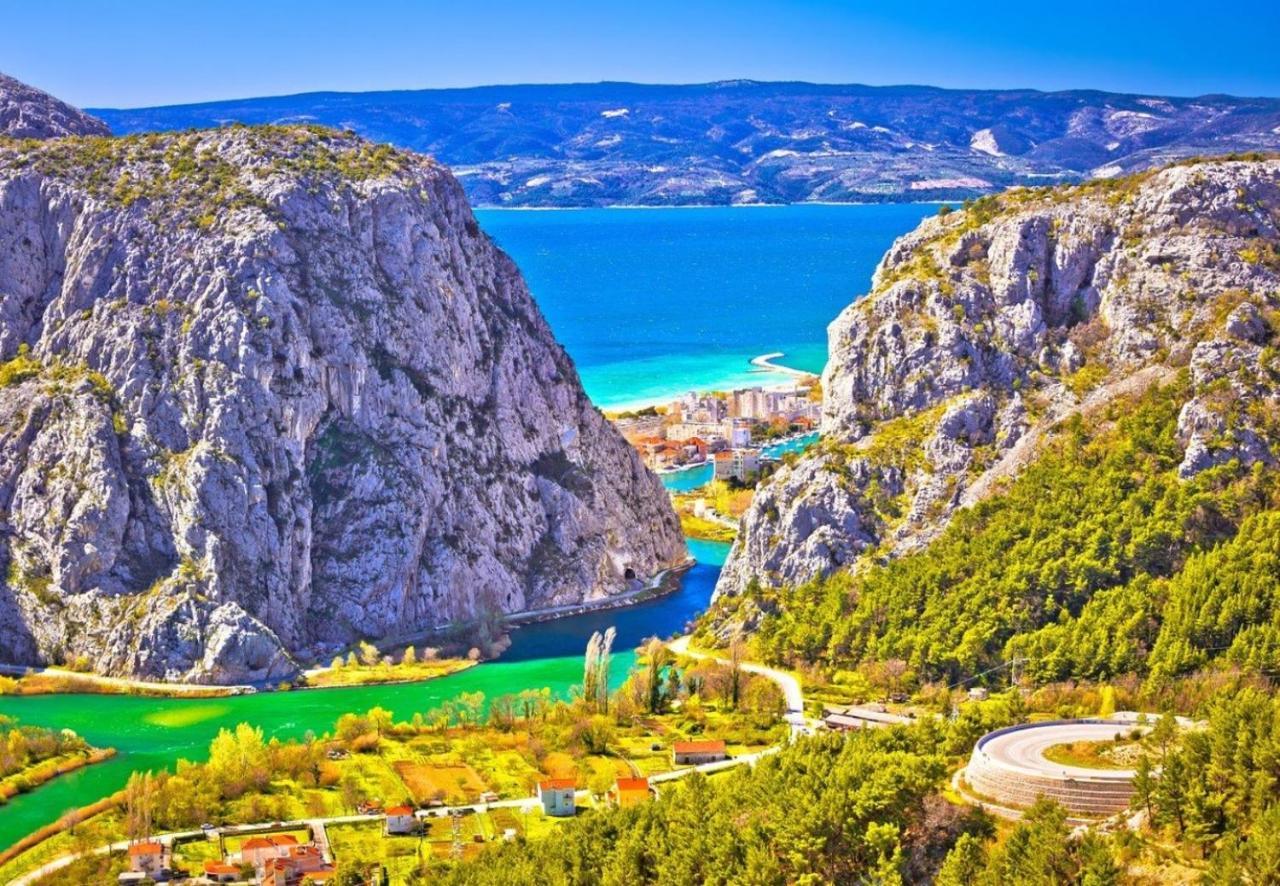 Downtown Deluxe Apartment Omis Exterior photo