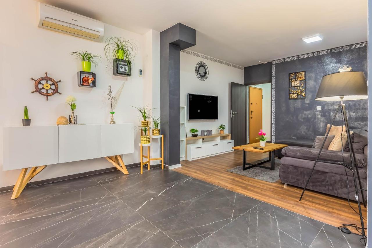 Downtown Deluxe Apartment Omis Exterior photo