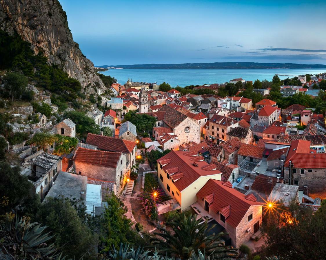 Downtown Deluxe Apartment Omis Exterior photo